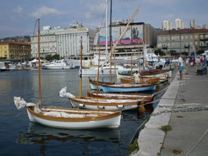 Slika /barke u luci.JPG